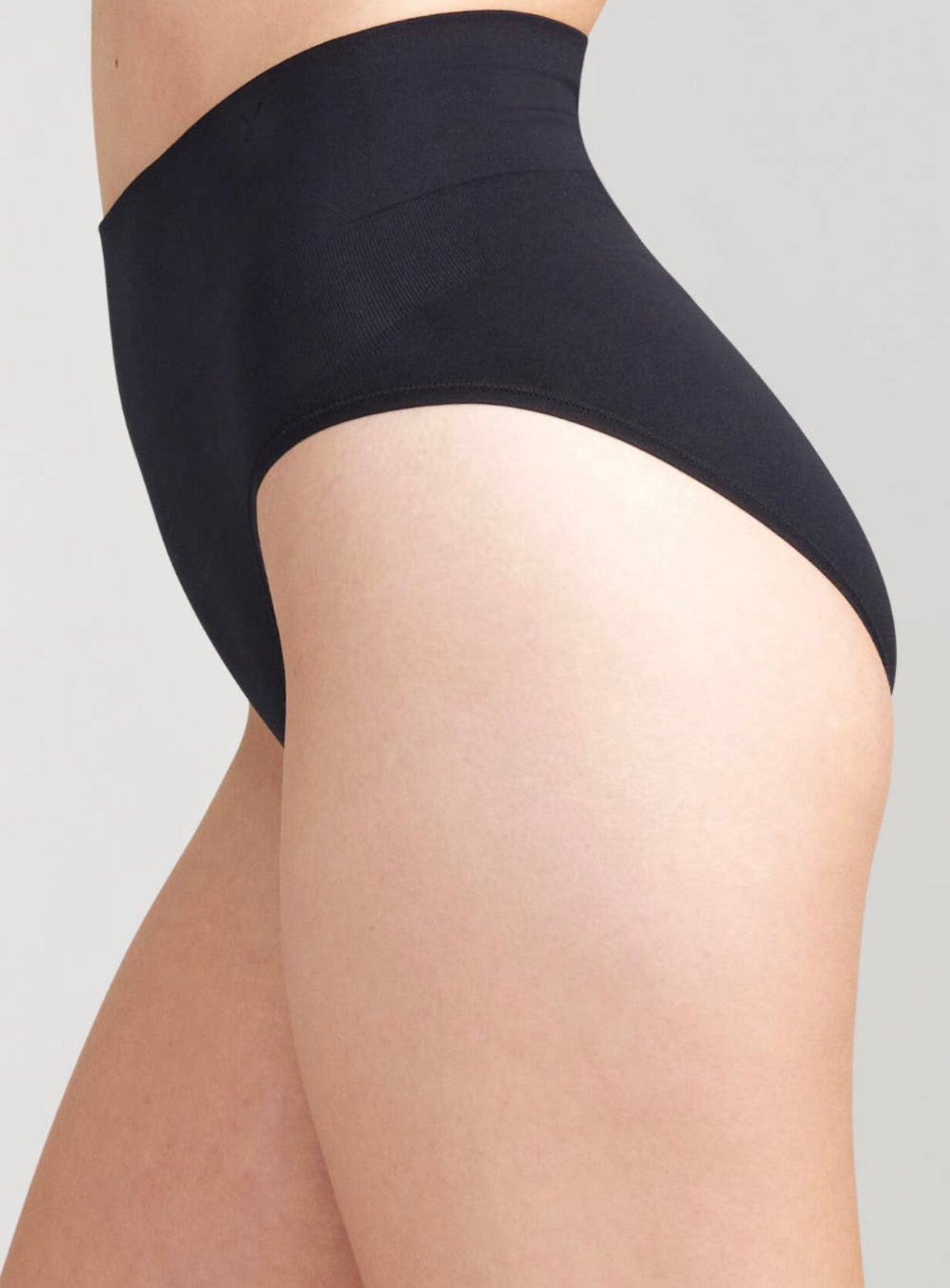 Comfortably Curved Seamless Smoothing Brief